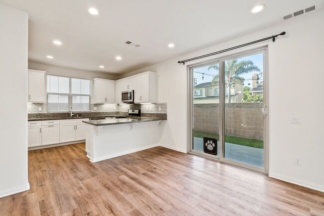 Building Photo - Beautiful newly built 4 bedroom, 3 bath home in the quiet, gated community of Westgate!