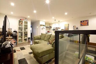 Building Photo - 3 bedroom in BROOKLYN NY 11221