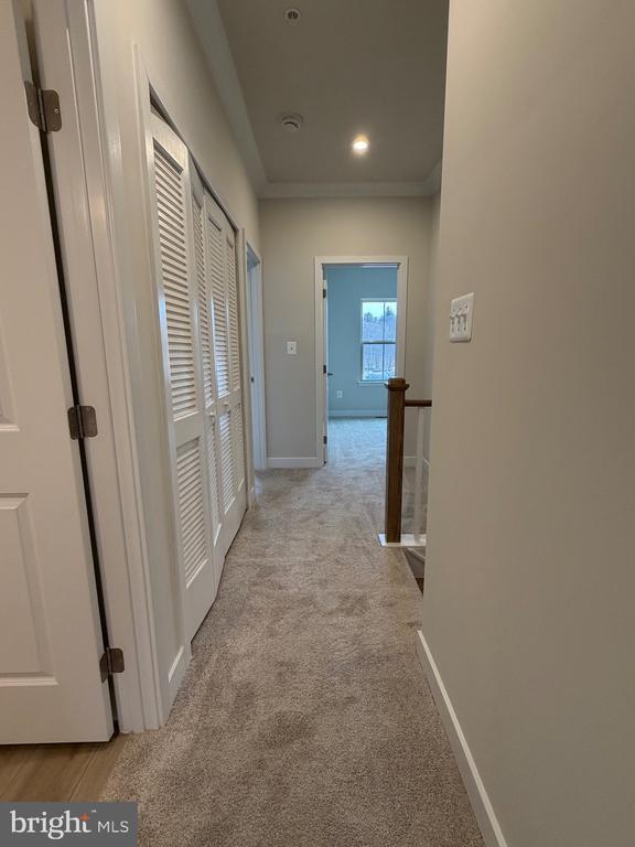 Building Photo - 9313 Klamath Ct