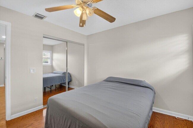 Building Photo - 6695 Conch Ct