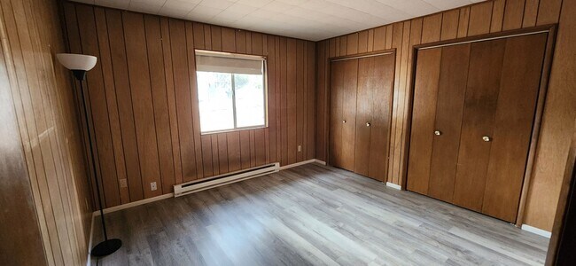 Building Photo - Mountain Chalet Home Available Now!