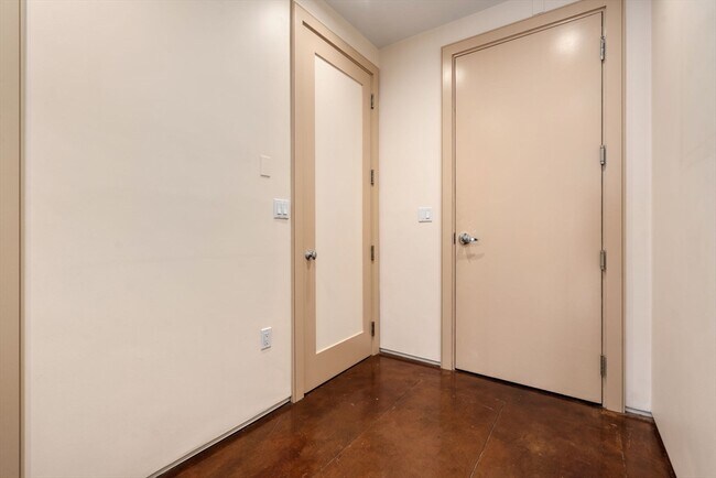 Building Photo - 36 A St