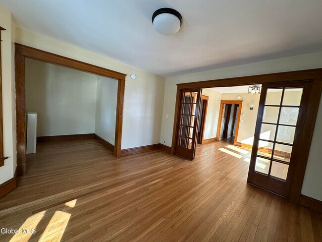 Building Photo - 65 Ten Eyck Ave