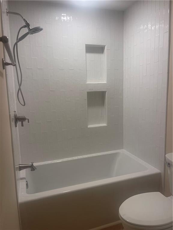 Building Photo - 104 Courtyard Villas Ln