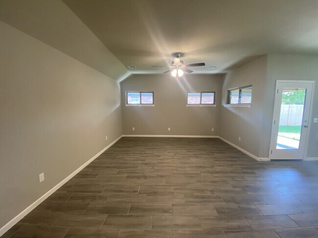 Building Photo - 745 E 139th Pl N