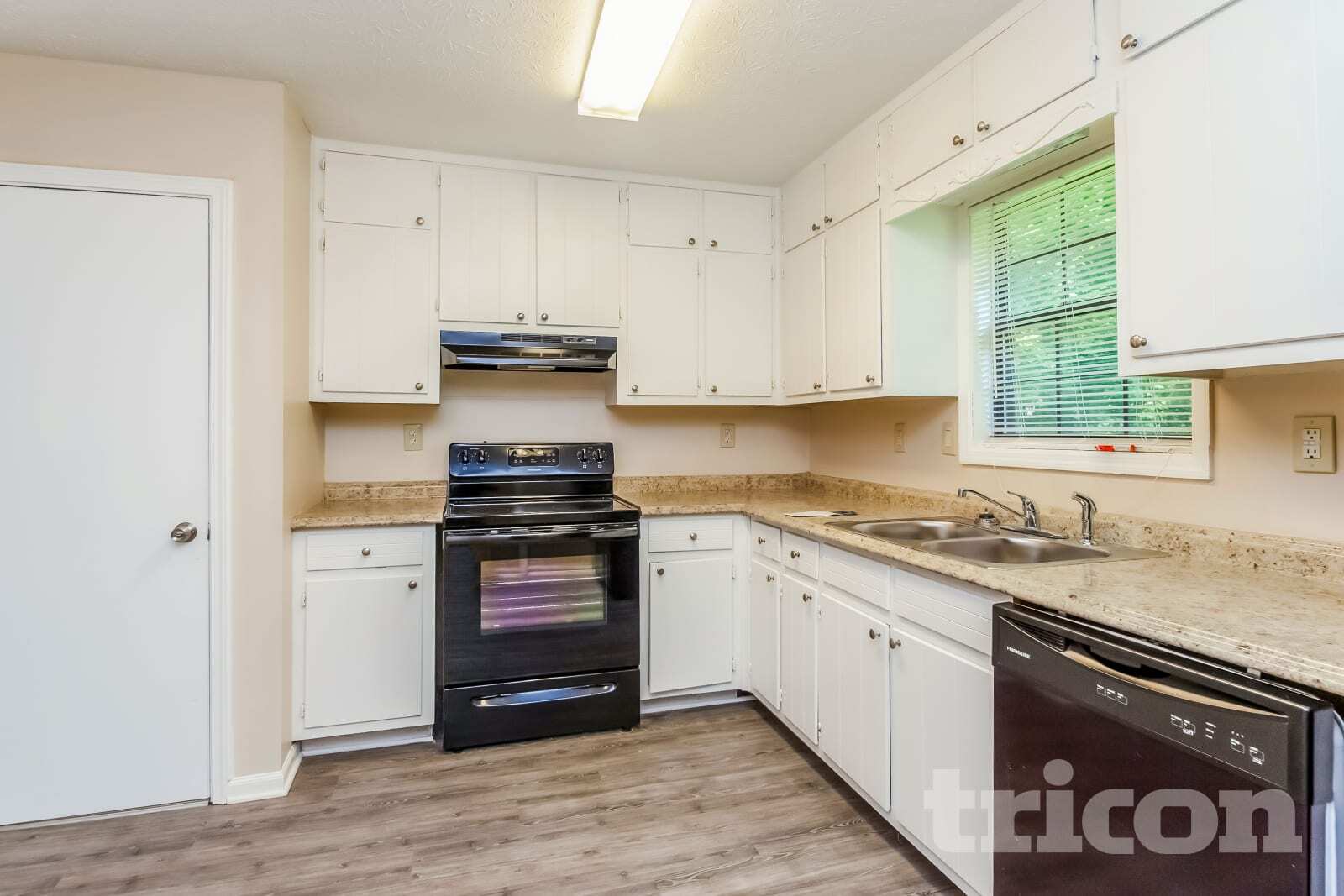 Building Photo - 5237 Westhill Dr NW