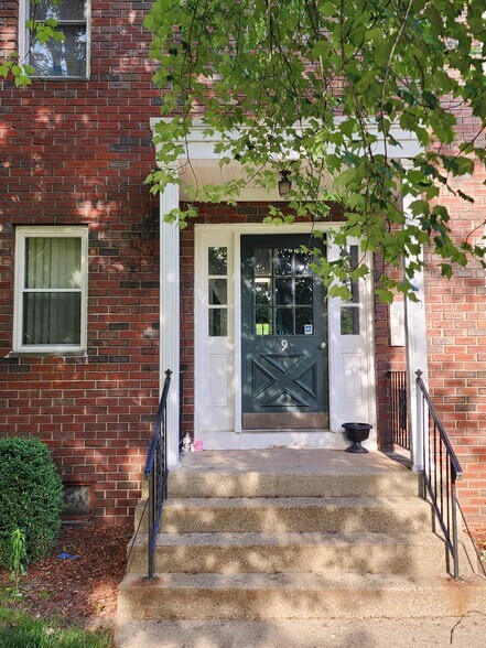 Building Photo - 91 Regency Park Dr