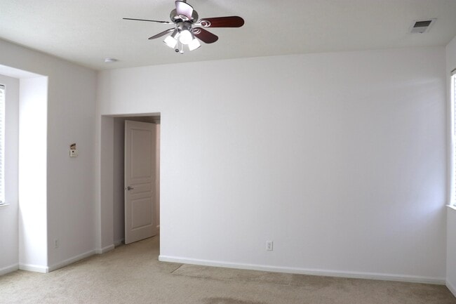 Building Photo - 2346 E Early Ave