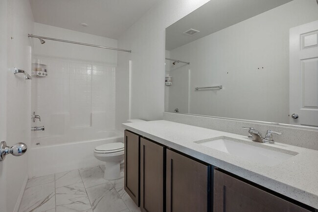 Building Photo - 4302 Eagle Island St