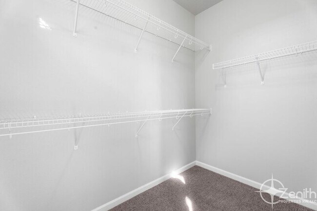 Building Photo - 16318 NE 20th St