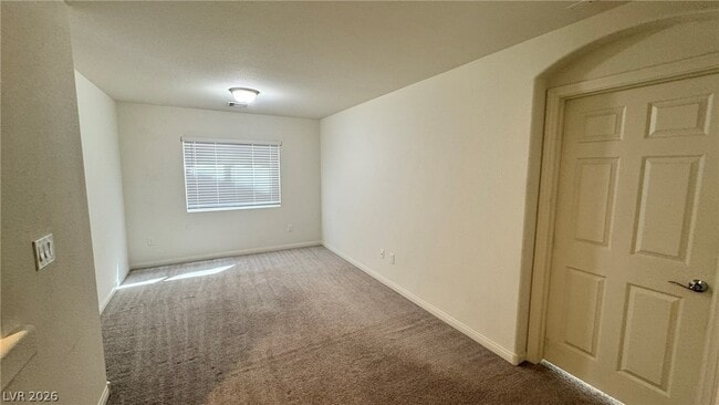 Building Photo - 5035 Lakewood Creek Ave