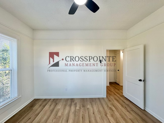 Building Photo - Coming Soon! Remodeled 1 Bedroom 1 Bath in the Heart of Tyler!