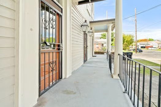 Building Photo - 2332 Ursulines Ave