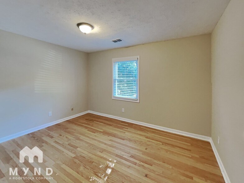Building Photo - 2805 Varlet Ct SW