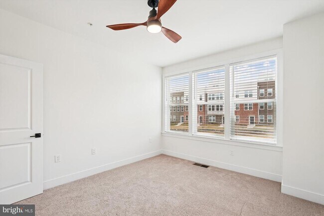 Building Photo - 19820 Lavender Dust Sq