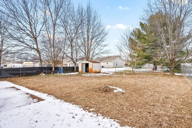 Building Photo - 1042 Shadow Ridge Ave