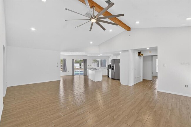 Building Photo - 15047 Woodbury Rd