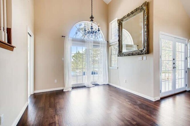 Building Photo - 400 Canyon Rim Dr