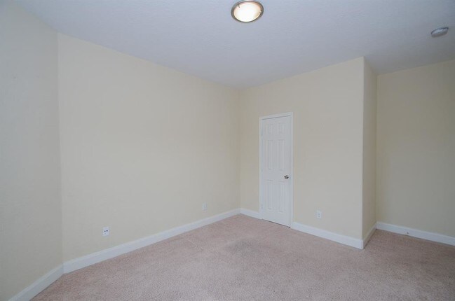Building Photo - 1493 Silverado Dr