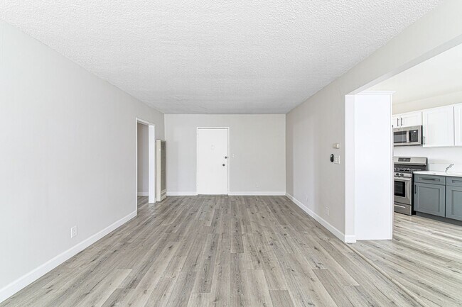 Building Photo - 125 E. Spring