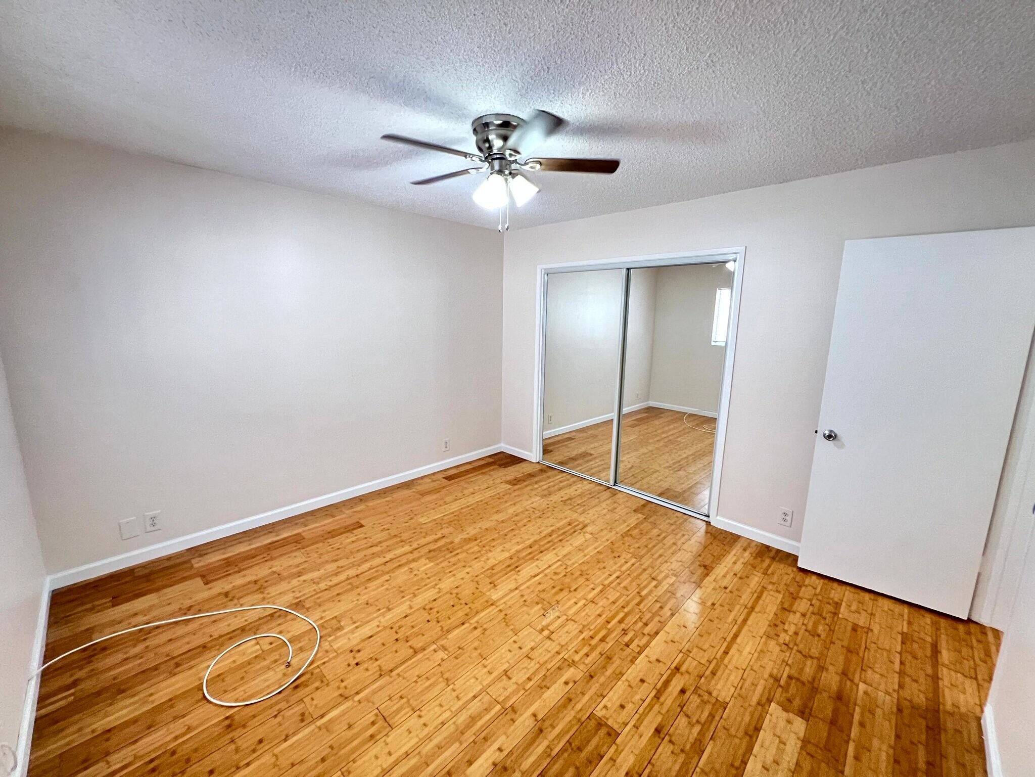 Building Photo - 1317 S Bundy Dr