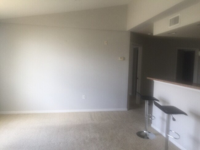 Building Photo - Condominium for Rent in Cape Coral. 2bed/2bath . Zip code 33990