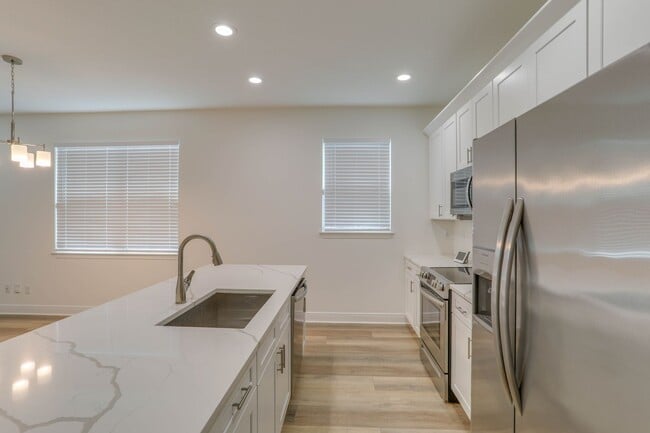 Building Photo - 1401 E Michigan St