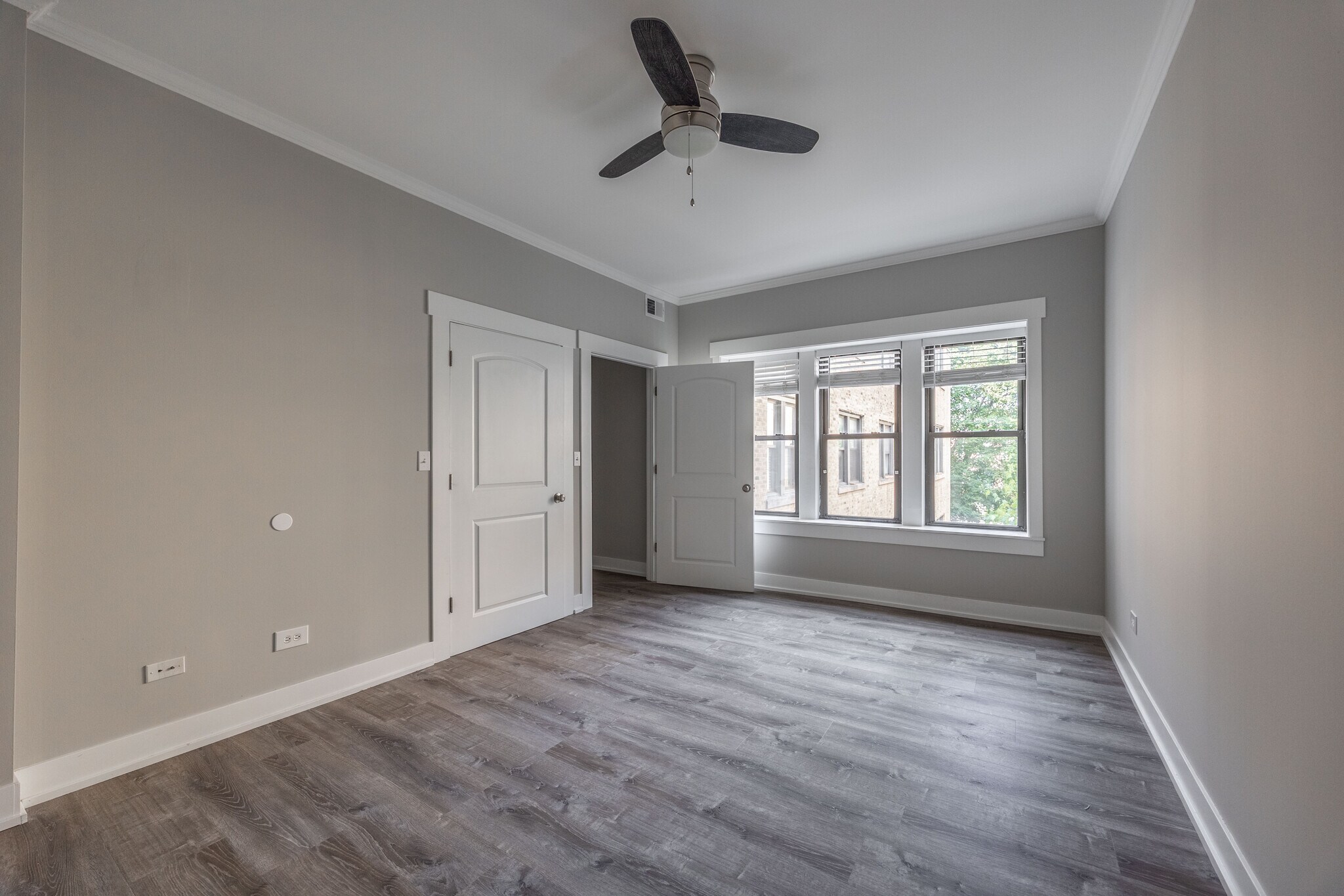 Building Photo - 6513 N Newgard Ave