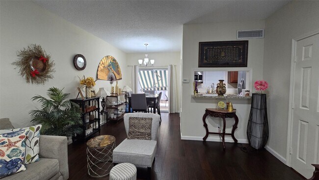Building Photo - 1805 Stoney Brook Dr