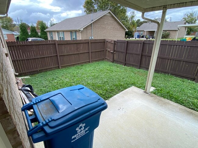 Building Photo - 367 Hendrixson Dr