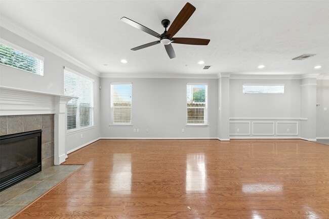 Building Photo - 5115 Inker St