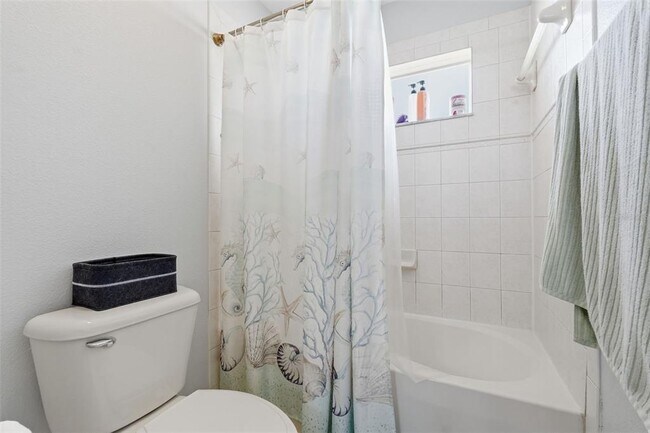 Building Photo - 12329 Creek Edge Dr