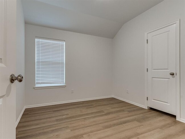 Building Photo - 11604 Mackenzie Wy