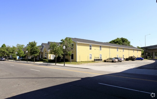 Primary Photo - King Street Apartment I & II