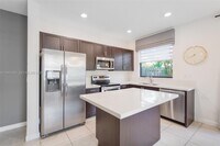 Building Photo - 20814 NE 5th Ct