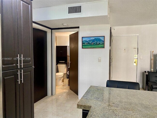 Building Photo - 17011 N Bay Rd