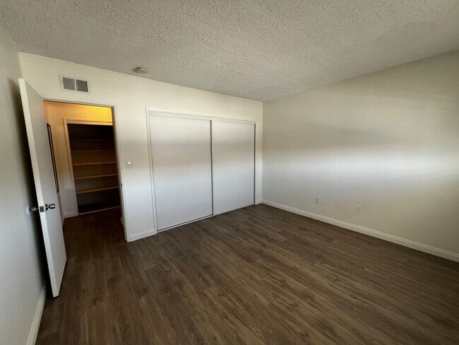 Building Photo - 12411 Breezewood Dr