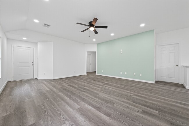 Building Photo - 7714 Stallion Trail Dr