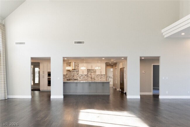Building Photo - 13 Dovetail Cir