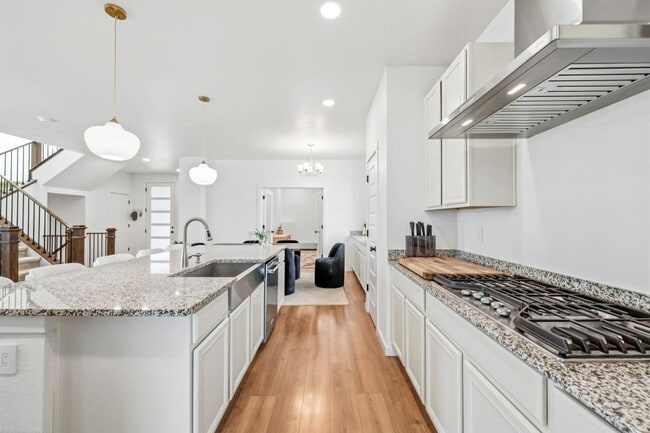 Building Photo - 2031 Moon Rise Dr
