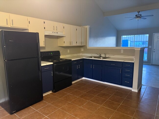 Building Photo - 7005 Glen Pass