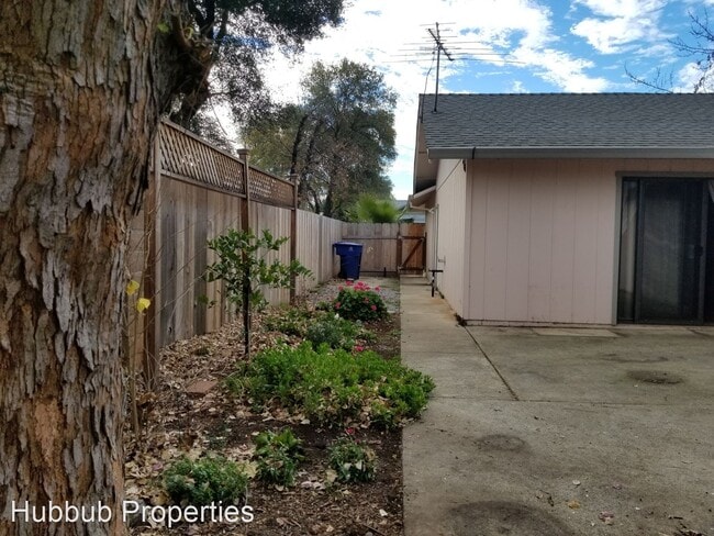 Building Photo - 3 br, 2 bath House - 1866 SIlverfield Loop