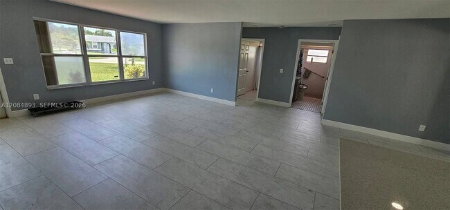 Building Photo - 442 NE Elmore St