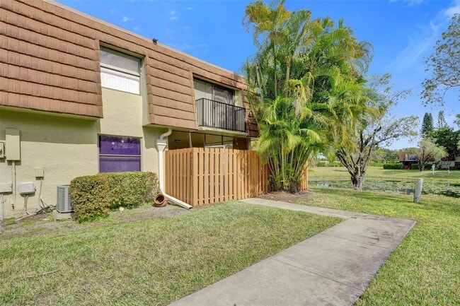 Building Photo - 4872 NW 95th Ave