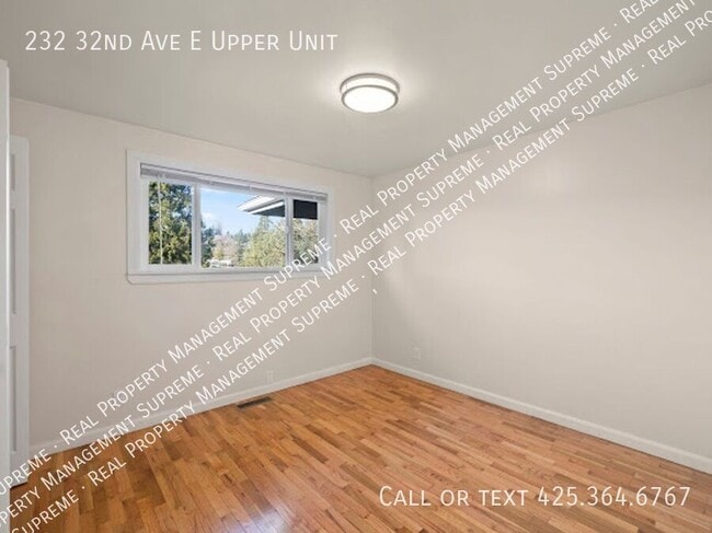 Building Photo - 232 32nd Ave E