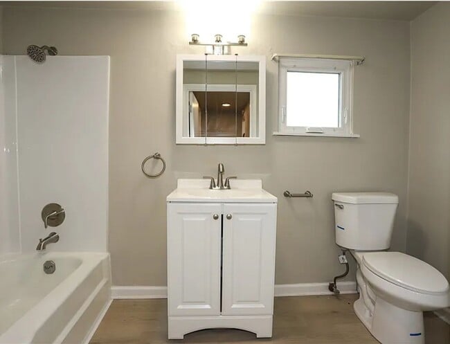 Building Photo - 513 Bucktown Rd