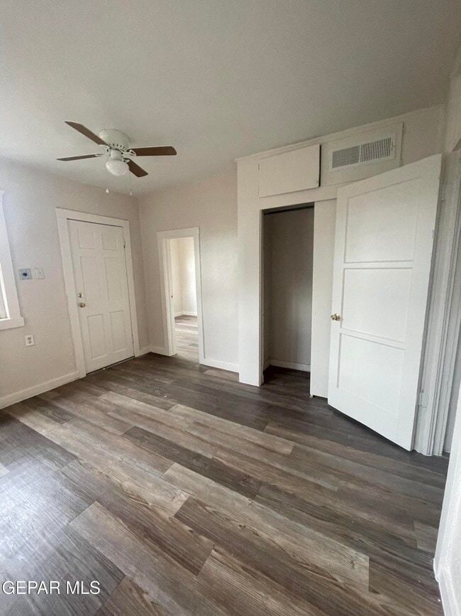 Building Photo - 1522 Yandell Dr