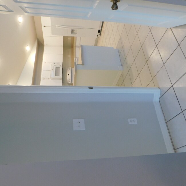Building Photo - 22141 Breaker Point Ln