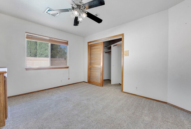 Building Photo - 2503 Brentwood Dr