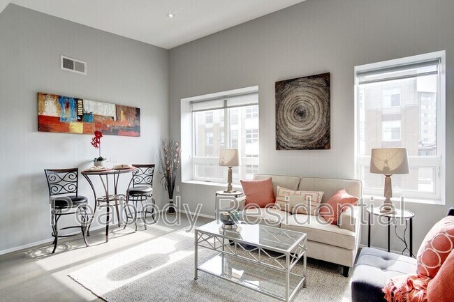 Building Photo - 2422 17th St NW